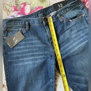 Armani Exchange J11 Skinny Jambee Etroite, Low Rise, Skinny Leg Jeans. Size 12